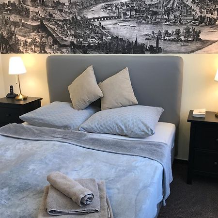 Light Rooms Prague Bilik gambar