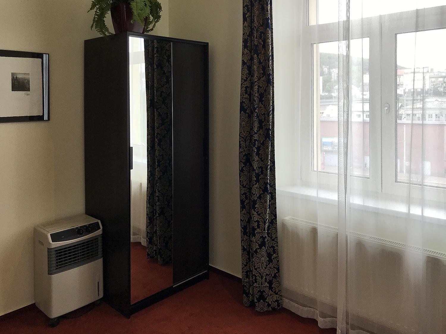 Light Rooms Prague Bilik gambar