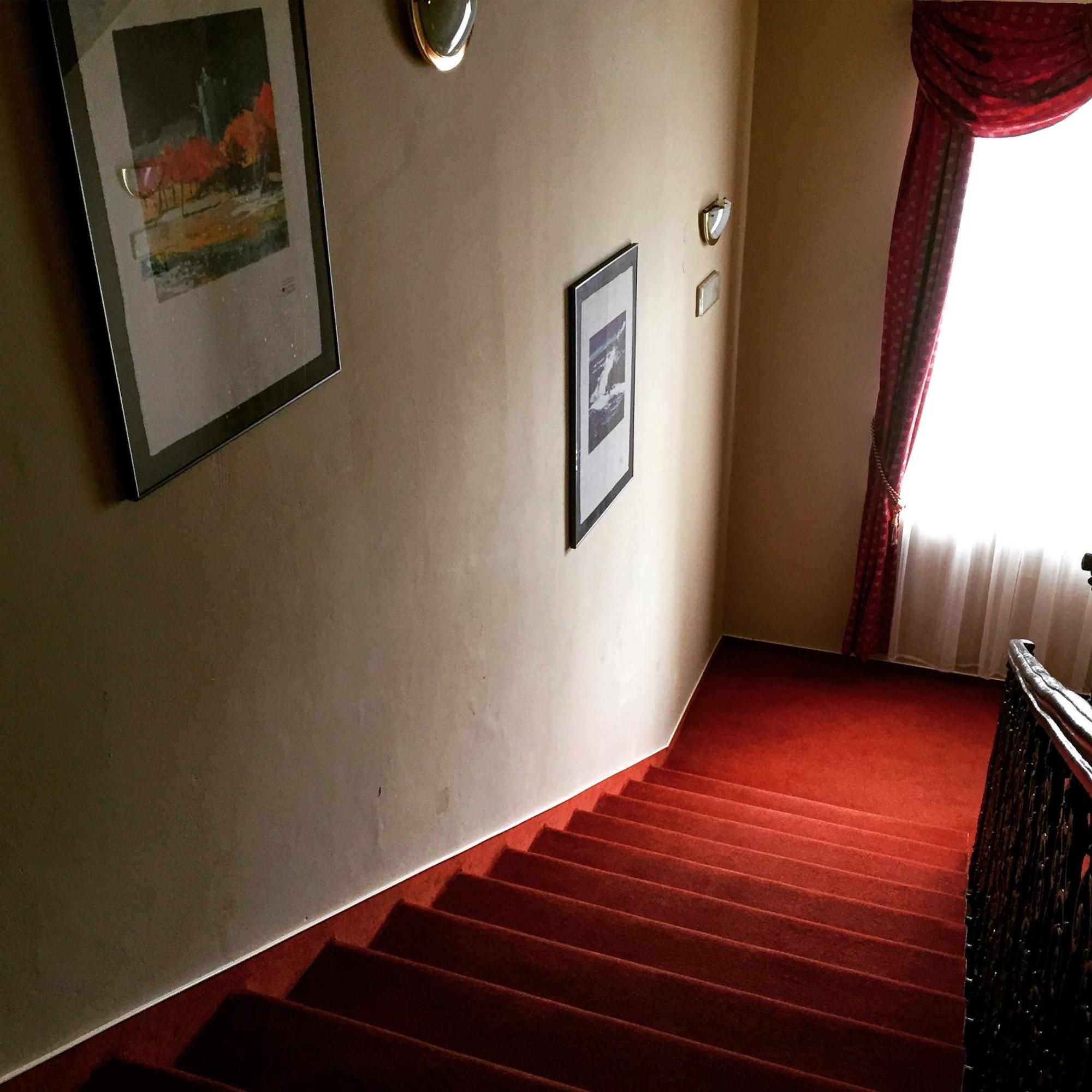 Light Rooms Prague Bilik gambar